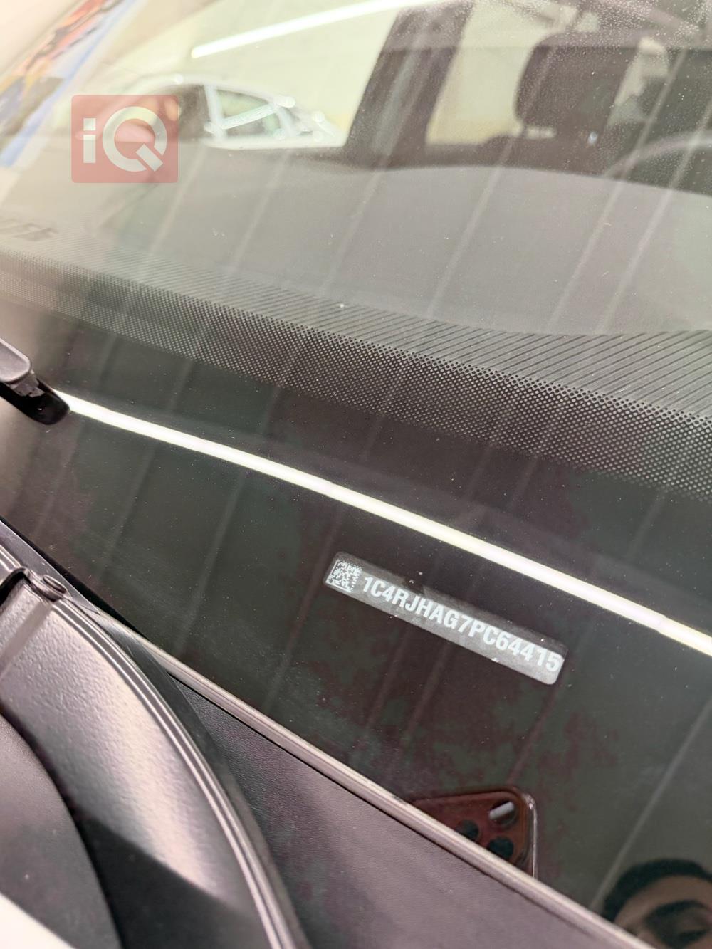 جيب جراند شيروكي